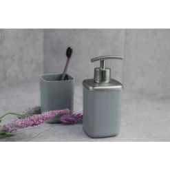 WENKO Gobelet Salle De Bain Barcelona, Porte Brosse à Dent, Plastique Incassable Sans BPA, 7x10x7 Cm, Gris 7 WENKO Gobelet Salle De Bain Barcelona, Porte Brosse à Dent, Plastique Incassable Sans BPA, 7x10x7 Cm, Gris -WENKO Soldes 16527619 3