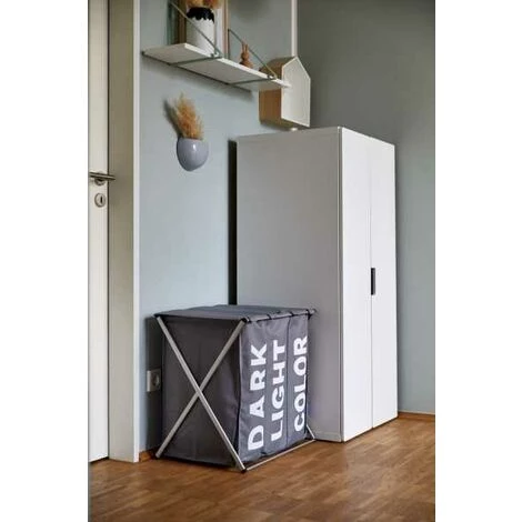 WENKO Panier à Linge 3 Compartiments Trio Top, Panier Linge Sale Avec Compartiment, Inscription Design, Capacité 118L, Polyester - Alu, 57x57x38 Cm, Gris 7 WENKO Panier à Linge 3 Compartiments Trio Top, Panier Linge Sale Avec Compartiment, Inscription Design, Capacité 118L, Polyester - Alu, 57x57x38 Cm, Gris – Image 5