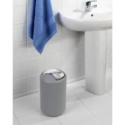 WENKO Poubelle Salle De Bain Brasil L Gris, Petite Poubelle Salle De Bain 6,5L, Lot De 2 éponges Offertes -WENKO Soldes 32712550 3