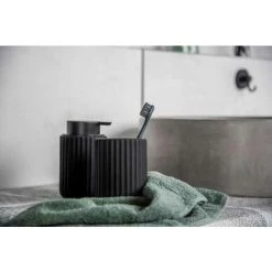 WENKO Support Brosse à Dents Belluno, Gobelet Salle De Bain Céramique "soft Touch", Porte Brosse à Dent, Ø 8x11 Cm, Noir 11 WENKO Support Brosse à Dents Belluno, Gobelet Salle De Bain Céramique "soft Touch", Porte Brosse à Dent, Ø 8x11 Cm, Noir -WENKO Soldes 34038590 5