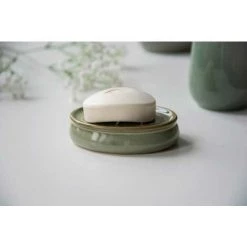 WENKO Porte Savon Sirmione, Porte Savon Céramique Pour Le Savon Solide, Utilisation Dans La Salle De Bain, Cuisine, Céramique, Ø 12x3 Cm, Vert Sauge 9 WENKO Porte Savon Sirmione, Porte Savon Céramique Pour Le Savon Solide, Utilisation Dans La Salle De Bain, Cuisine, Céramique, Ø 12x3 Cm, Vert Sauge -WENKO Soldes 37828127 4