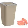 WENKO Poubelle Salle De Bain Avec Couvercle, Capacité 6L, Candy, Plastique Taupe, Lot De 2 éponges Offertes 1 WENKO Poubelle Salle De Bain Avec Couvercle, Capacité 6L, Candy, Plastique Taupe, Lot De 2 éponges Offertes -WENKO Soldes 39896925 1