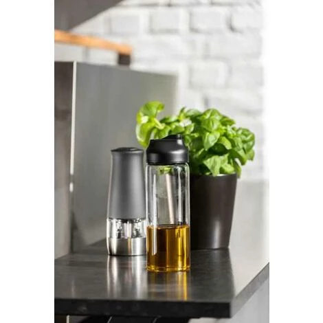 WENKO Distributeur Huile & Vinaigre Flip, 450 Ml, Fermeture Automatique Après Versement De La Dose, Fonction Auto-flip, Bouteille En Verre, Bouchon En Acier Inoxydable & Plastique, Ø 6 X 20 Cm 6 WENKO Distributeur Huile & Vinaigre Flip, 450 Ml, Fermeture Automatique Après Versement De La Dose, Fonction Auto-flip, Bouteille En Verre, Bouchon En Acier Inoxydable & Plastique, Ø 6 X 20 Cm – Image 4