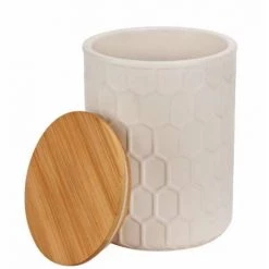 WENKO Boîte De Conservation Maya, Céramique Blanche, Haute Qualité Avec Structure De Tissage, Lavable Au Lave-vaisselle, Couvercle En Bambou Certifié FSC® à Fermeture Hermétique, 1,3 L, Ø 13 X 17 Cm