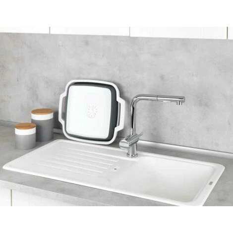 WENKO Bac De Lavage Pliable Sira, Bac-vaisselle Pliable Avec Bouchon D'écoulement Intégré & Anses Pour Un Transport Facile, Rangement Peu Encombrant, 8 Litres, (l X H X P) 39 X 32,5 X 18, Gris/blanc 6 WENKO Bac De Lavage Pliable Sira, Bac-vaisselle Pliable Avec Bouchon D'écoulement Intégré & Anses Pour Un Transport Facile, Rangement Peu Encombrant, 8 Litres, (l X H X P) 39 X 32,5 X 18, Gris/blanc – Image 4