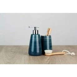 WENKO Distributeur Savon Liquide, Pottery, Capacité 360 Ml, Céramique Peinte à La Main, Ø 8x17,5 Cm, Pétrole 9 WENKO Distributeur Savon Liquide, Pottery, Capacité 360 Ml, Céramique Peinte à La Main, Ø 8x17,5 Cm, Pétrole -WENKO Soldes 6579108 4